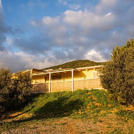 Вилла Casa Vacanza Le Dune Сант'Анна-Аррези Экстерьер фото