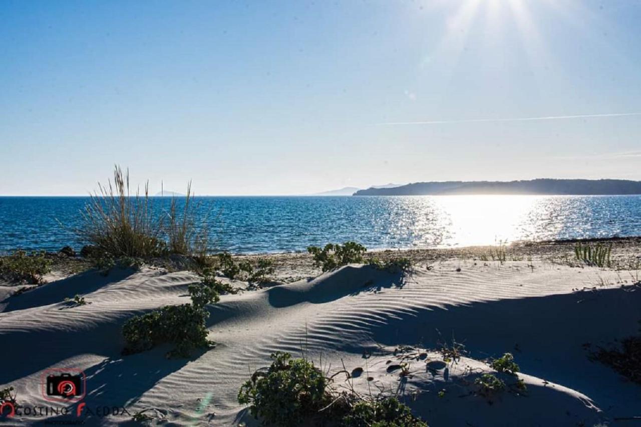 Вилла Casa Vacanza Le Dune Сант'Анна-Аррези Экстерьер фото